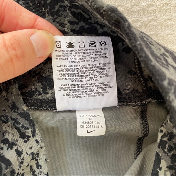 Nike Dri-Fit Black White Splatter Crop Leggings - Picture 6 of 8